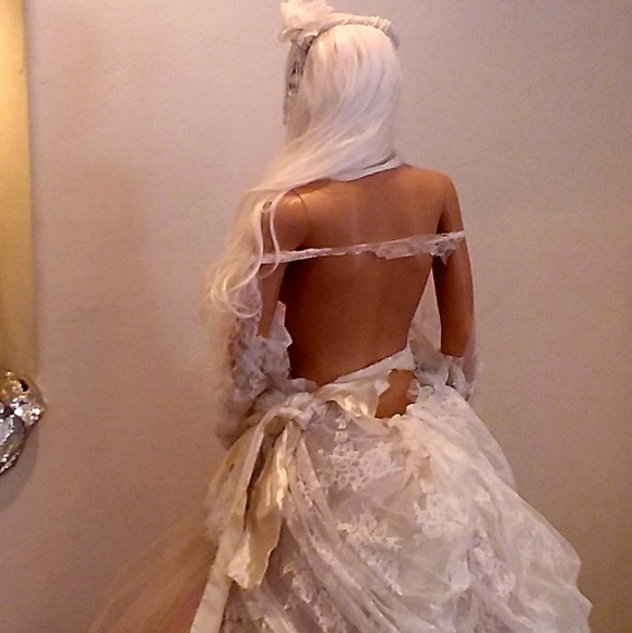 LEAH Ivory Rainbow Lace Tulle Wedding Ballgown Set - Picture 5 of 15